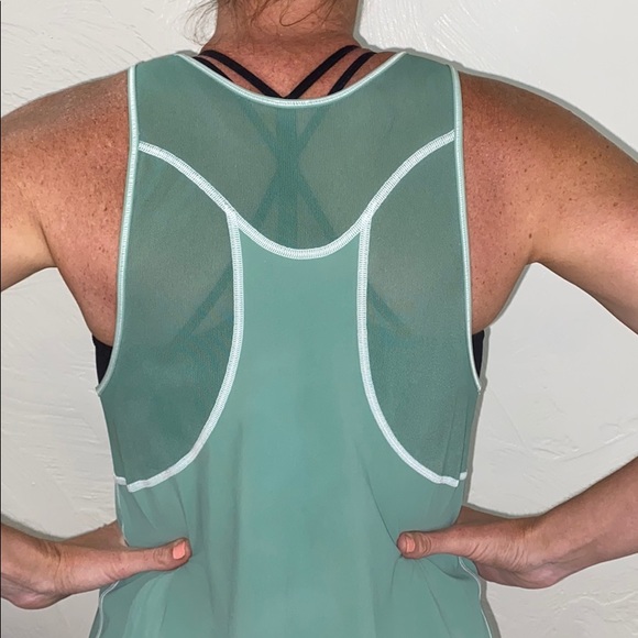 Lululemon Tank - Picture 2 of 4